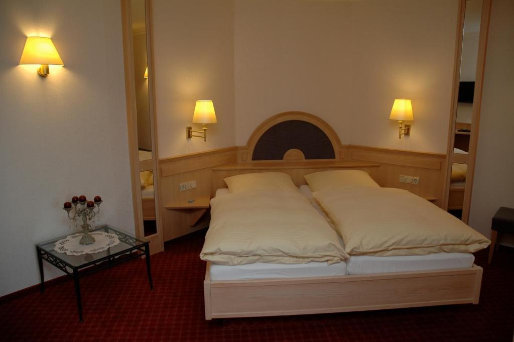 Hotel Pfaffenhofen Schwabenheim an der Selz Room photo